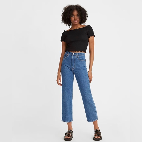 Levi’s Premium Ribcage Straight Ankle Jeans - Picture 2 of 4